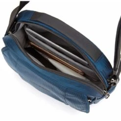 PacSafe Metrosafe LS200 Crossbody Econyl Schoudertas Ocean 16 PacSafe Metrosafe LS200 Crossbody Econyl Schoudertas Ocean -Veel Plezier Buitenshuis 113864 000 07