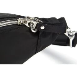 PacSafe Stylesafe Sling Pack Anti Diefstal Schoudertasblack -Veel Plezier Buitenshuis 113866 990 07