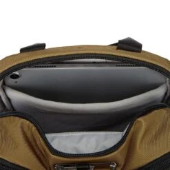 PacSafe Metrosafe X Vertical Schoudertas Tan -Veel Plezier Buitenshuis 113878 000 03