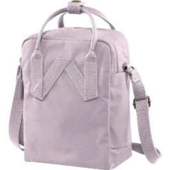 FJÄLLRÄVEN Fjällräven Kånken Sling Schoudertas Pastel Lavender 7 FJÄLLRÄVEN Fjällräven Kånken Sling Schoudertas Pastel Lavender -Veel Plezier Buitenshuis 114392 000 03