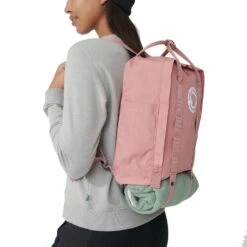 FJÄLLRÄVEN Fjällräven Tree-Kånken Rugzak Lilac Pink 16 FJÄLLRÄVEN Fjällräven Tree-Kånken Rugzak Lilac Pink -Veel Plezier Buitenshuis 114427 700 07 1