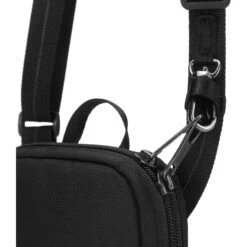 PacSafe RFIDsafe Tech Anti Diefstal Schoudertas Black 13 PacSafe RFIDsafe Tech Anti Diefstal Schoudertas Black -Veel Plezier Buitenshuis 143621 990 06 1