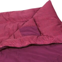 Polydaun Beach House Slaapzak Wine Red 8 Polydaun Beach House Slaapzak Wine Red -Veel Plezier Buitenshuis 146689 600 02