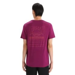 Icebreaker Tech Lite II Mountain Sunset Shirt Heren Go Berry -Veel Plezier Buitenshuis 150205 730 04