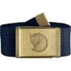FJÄLLRÄVEN Fjällräven Canvas Brass Riem Dark Navy 2 FJÄLLRÄVEN Fjällräven Canvas Brass Riem Dark Navy -Veel Plezier Buitenshuis 152804 200 01